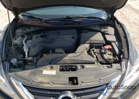 2016 Nissan Altima 2.5 z USA, uszkodzony, nr VIN 1N4AL3AP5GC110923